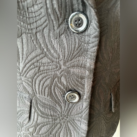 Talbots Two Piece Black Brocade Suit, size 6, Sleeveless Dress and Jacket - Picture 4 of 16